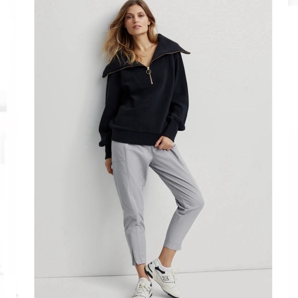 Sold Perfect condition Varley vine half zip size large - Picture 2 of 5